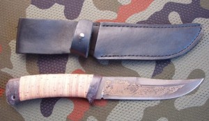 Marał (pozłacany damast, rękojeść kora brzozowa)