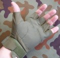 glove_mcf_hf2.JPG