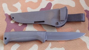 Ranger puukko M07 (80CRV2, głownia czerniona, rączka i pochwa czarna)