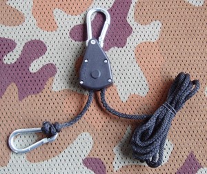 Linka wiatrowa z parą karabinków i regulatorem