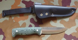 Ranger puukko M07 full tang (14C28N, rękojeść zielona micarta)