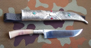 Pczak uzbecki (rękojeść róg suhaka, pochwa czekanka)