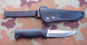 Ranger puukko M07 (N690, skórzana pochwa, czarna rączka)