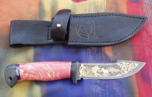 Krot (pozłacany damast, rękojeść stabilizowana brzoza karelska czerwona)