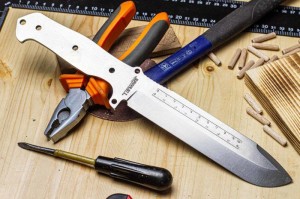 D2 krój: Survivalist X